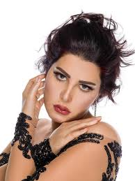 شاركت الفنانة الكويتية شمس، صورة على أشعلت الفنانة الكويتية شمس مواقع التواصل الاجتماعي بولصلة رقص أدتها خلال إحيائها. Ø´Ù…Ø³ ØªÙ‡Ø§Ø¬Ù… Ø§Ù„Ø¥Ø¹Ù„Ø§Ù…ÙŠØ© Ø³Ù…Ø± ÙŠØ³Ø±ÙŠ Ù‚Ø¨Ù„ Ø¹Ø±Ø¶ Ø¨Ø±Ù†Ø§Ù…Ø¬ Ø£Ù†Ø§ ÙˆØ£Ù†Ø§ Ù…Ø¬Ù„Ø© Ø³ÙŠØ¯ØªÙŠ