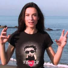 Quickly find the best pictures of sara d'amario. Le Passioni Di Sara D Amario Tra Ronconi E Le Soap Il Mio Autentico Amore E Scrivere Romanzi La Repubblica