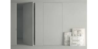 Porte Pivotante A Axe Central En Bois Affleurante Secret Staino Staino Portes Pivotantes Porte Battante Porte Invisible