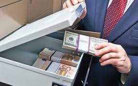 Guvernul a făcut joi un prim pas pentru înfiinţarea fondului suveran de dezvoltare şi investiţii. Reuters Despre Fondul Suveran De InvestiÅ£ii Poate Fi O PosibilÄ Cale Spre CorupÅ£ie Saptamana Financiara