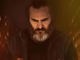 With a stumbling and mumbling Joaquin Phoenix, You Were Never Really Here  pushes the audience away at every turn