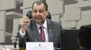Aziz began by protesting, i don't care about your motives. Omar Aziz Afirma Que Cpi Da Covid 19 Nao Vai Terminar Em Pizza Dia A Dia Noticia