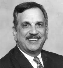 Governor Don Raises the Dream Catcher to Kiwanians