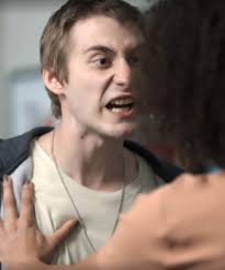 Tato descobre que Keyla não está mais namorando Deco