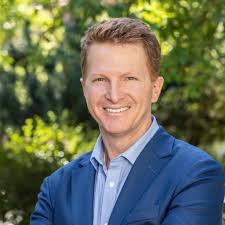 Chris Barge's Instagram, Twitter & Facebook