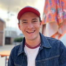 Nicole Hellstern's Instagram, Twitter & Facebook