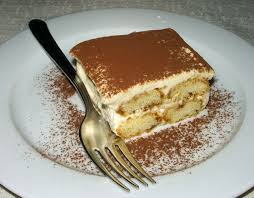 Per realizzare il tiramisù con panna dovete prima di tutto bollire il latte con la stecca di vaniglia, dopodiché. Tiramisu Con La Panna Ricetta Del Giorno Newsgo