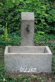 Er Hat Endlich Unsere Neue Quot Quelle Quot Fertiggestellt Ich Bin Total Verliebt In Unser In 2020 Brunnen Garten Garten Waschbecken Garten