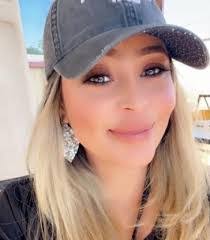 Barbara Talavera's Instagram, Twitter & Facebook