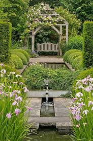 The 13 Most Romantic Gardens In The World Beaux Jardins Amenagement Jardin Jardins