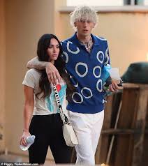 Pin On Machine Gun Kelly