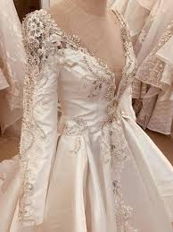 Maybe you would like to learn more about one of these? Wunderschones Royal Seiden Satin Prinzessin Hochzeitskleid Auf Etsy