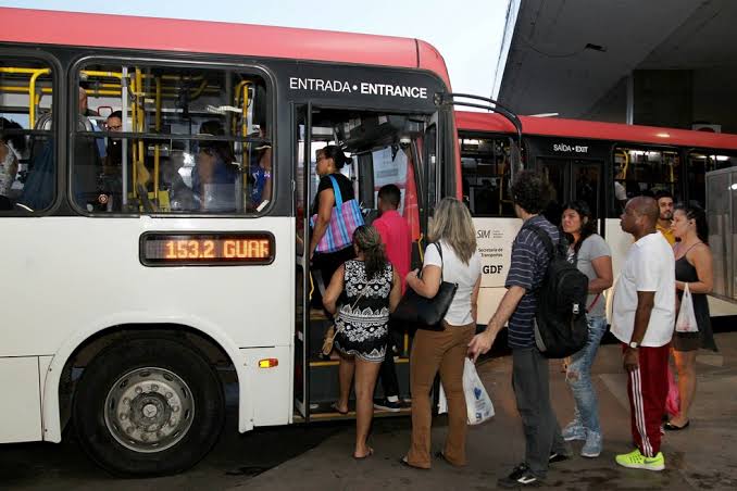 Aplicativo para monitorar ônibus no DF é lançado com 35% das linhas; G1  testou | G1