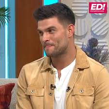 Janette Manrara breaks down in tears over daughter Lyra as famous pals  offer support 💔 ⬇️