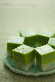 Kuih seri mukamum shared this unique traditional seri muka kueh recipe. Tradition Malay Kuih Pastries Kuih Seri Muka Or Kuih Salat By Alita Ong