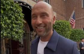 St. Louis Cardinals announcer Chip Caray rips umpire after calling  game-ending strikeout that's 'not even close'