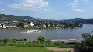 Die namensgebung ist dabei bewusst doppeldeutig gewählt, spielt sie doch auch auf unkel als rotweinstadt an. Willy Brandt Forum Unkel