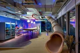 6 Oficinas Innovadoras Y Divertidas Que Querras Tener Google Office Indoor Slides Office Images