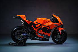 Ktm factory racing unveiled the ktm rc16 colors for the 2021 motogp fim world on march 28th 2021 motogp will tear away from the losail international circuit grid and into. Photo Gallery Tech3 Ktm Factory Racing S New 2021 Livery Motogp