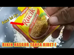 2 siung bawang putih, iris tipis. Nasi Goreng Baso Ikan Pakai Bumbu Racik Indofood Youtube