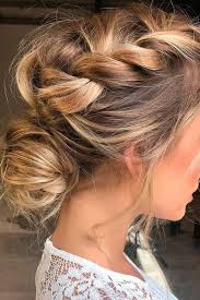 24 Easy Summer Hairstyles To Do Yourself Our Collection Of Easy Summer Hairstyles Will Help You To Look Drop Dead Daginik Sac Orguleri Sac Kolay Sac Modelleri