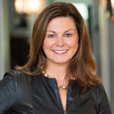 Karen Wagar's Instagram, Twitter & Facebook