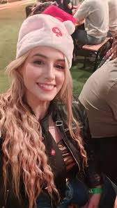 Vanessa Kade's Instagram, Twitter & Facebook