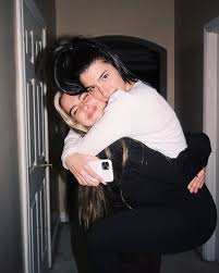 Pin By Leah On Charli Damelio In 2020 Friend Photos Friend Photoshoot Girl Friendship