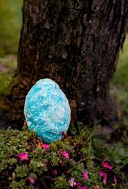 Oeufs Surprises Sans Chocolat A Faire Eclore Oeuf Surprise Bouteille Sensorielle Chasse Aux Oeufs De Paques
