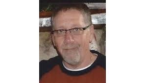 Holly Hewko's Instagram, Twitter & Facebook