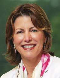 4 women, 4 paths, 1 goal