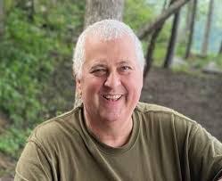 Scott Tefft's Instagram, Twitter & Facebook