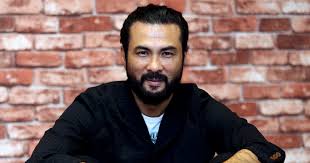 Bernard chandran was born on 27 february, 1968 in petaling jaya, malaysia. Bernard Chandran Keeps Them Wondering