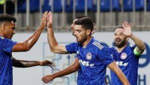 Τα γραφεία λειτουργούν κυρίως στη νάξο, τα γύρω νησιά και στην αθήνα. Me Entypwsiakh Ferrari 1 000 Ippwn Sth Na3o O Manwlas
