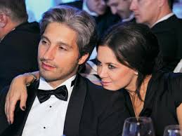 Kinga rusin i marek kujawa są parą już od kilku lat, ale bardzo rzadko pokazują się razem i nie biorą udziału we wspólnych sesjach zdjęciowych. Kinga Rusin Zamieszka Z Markiem Kujawa Newsy Polki Pl