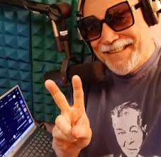 Here's my phone video of John Permenter, the Texas fiddle man at the  Country Revial CMC, Dagenham, Essex