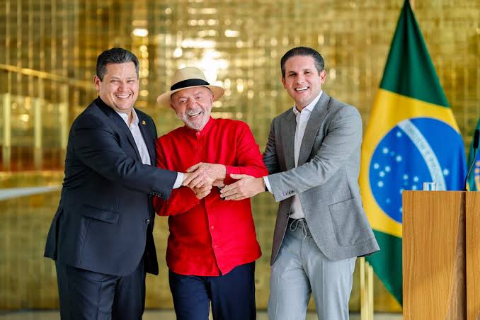 Lula, Motta e Alcolumbre fecham acordo para acabar com escala 6×1 antes da  eleição – CONTEE