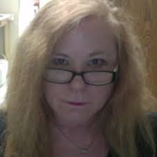 Leeann Rooney's Instagram, Twitter & Facebook