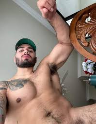 Who is he and is there an uncut photo? | JustUsBoys The Worlds Largest Gay  Message Board