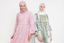 Anda bisa juga memakaikan baju gamis anak untuk keseharian atau menghadiri acara penting. Inspirasi 6 Baju Gamis Ala Artis Untuk Lebaranmu Nanti