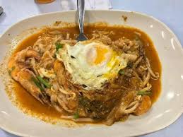 Char kuey teow parit got its name from where it's located, beside a drain. Sany Char Kuey Teow Bayan Lepas Restaurant Reviews Photos Phone Number Tripadvisor