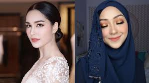 Maybe you would like to learn more about one of these? 9 Contoh Realistis Make Up Wisuda Natural Sampai Bold Yang Bisa Dikreasikan Sendiri