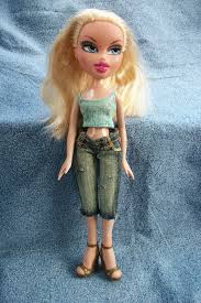 Bratz 2001 Doll Blonde Hair Grey Blue Eyes 9 1 2 Jeans Green Top Shoes Blonde Hair Blonde Blue Eyes