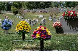 Arlington national cemetery provides portable cones for flowers that the public may use. Flowers For Cemeteries