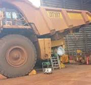 180 tonne dump truck wheel bearing change out : r ...