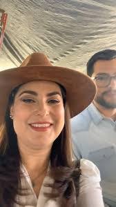 Fany Lozano's Instagram, Twitter & Facebook