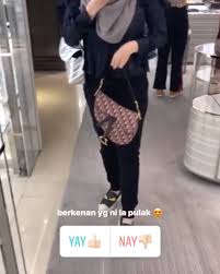 Check spelling or type a new query. Dituduh Berlagak Sebab Show Off Beli Beg Tangan Rm12 500 Ini Respon Blogger Cik Epal