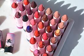 Widerstandsfähige schutzhülle aus polycarbonat mit schutzkante für. Endlich In Der Schweiz Erhaltlich Die Sephora Collection Lip Stories Lippenstifte Review Bitches Love Candy Swiss Beauty Fashion And Lifestyle Blog