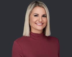 Hillary Masters's Instagram, Twitter & Facebook