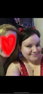 As a natural brunette, how do you choose the right shade of blonde to dye  your hair?